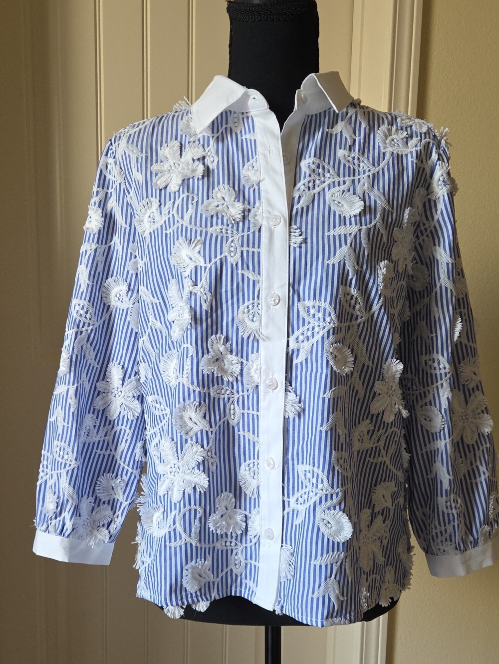 Chico's Cotton 3D Embroidered Striped Shirt, Chico’s Size 0.5/US 6/Small